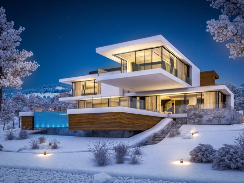 Maison moderne dans la neige